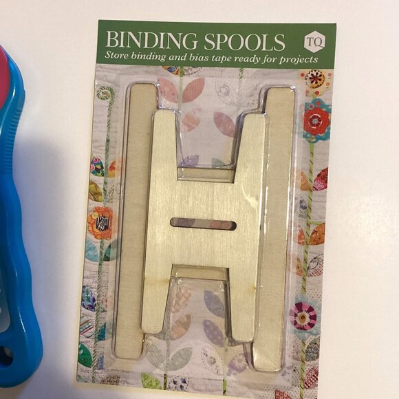 Pincushion Rotary Cutter Binding Spool Sewing Quilting Crafting - Picture 4 of 7